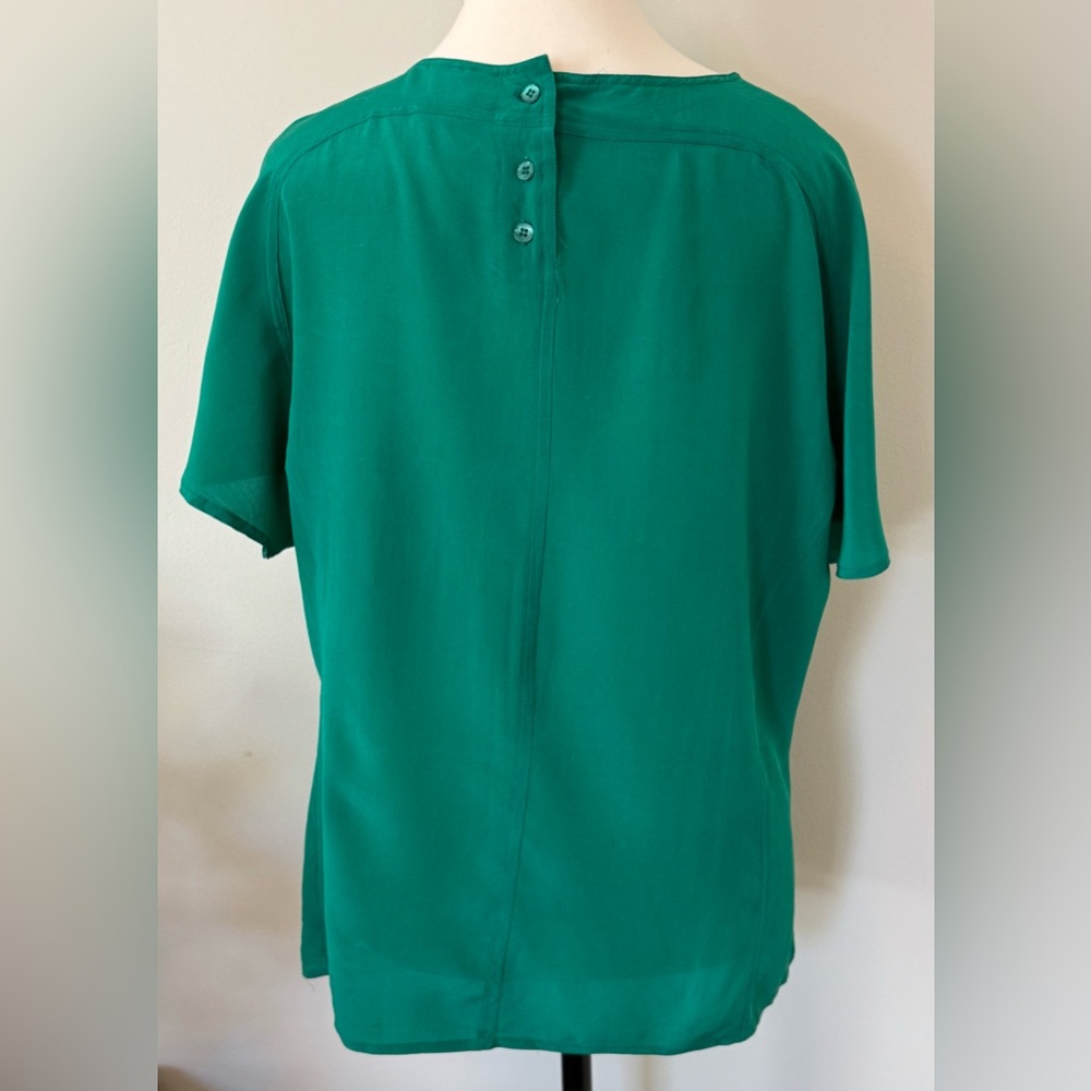 Silk Short Sleeve Top. Soft and luxurious. - Picture 2 of 6